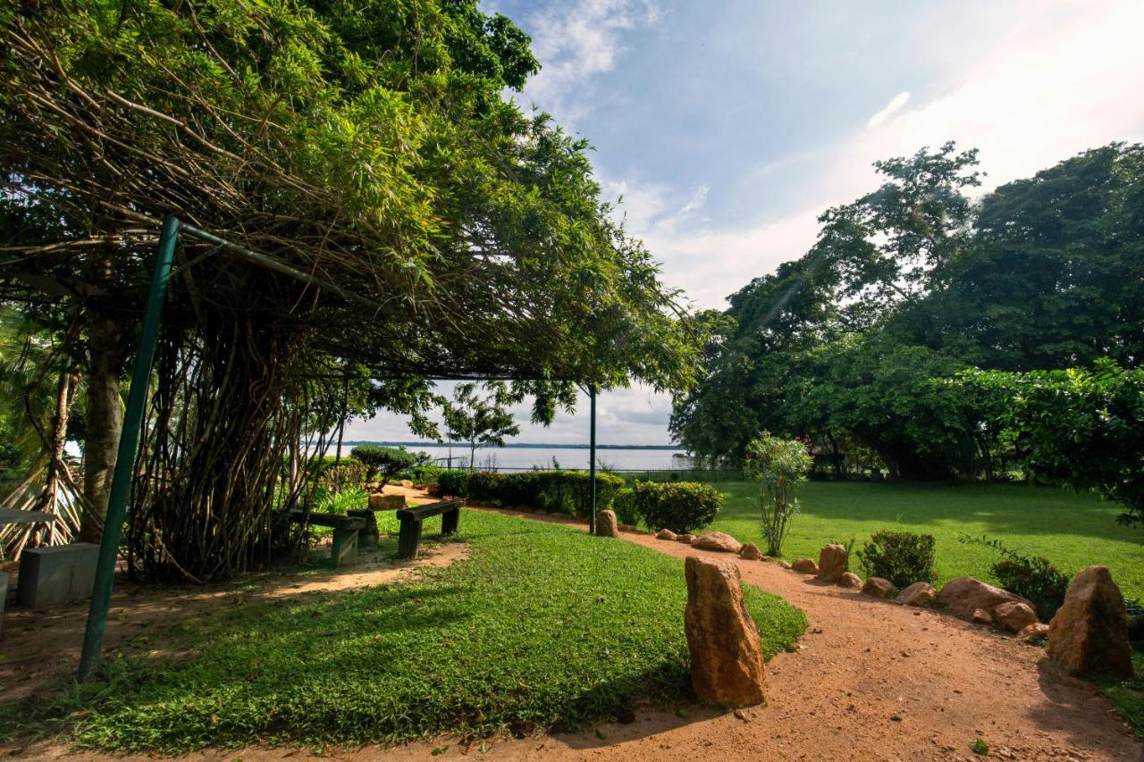 Miridiya Lake Resort Anuradhapura Exterior foto